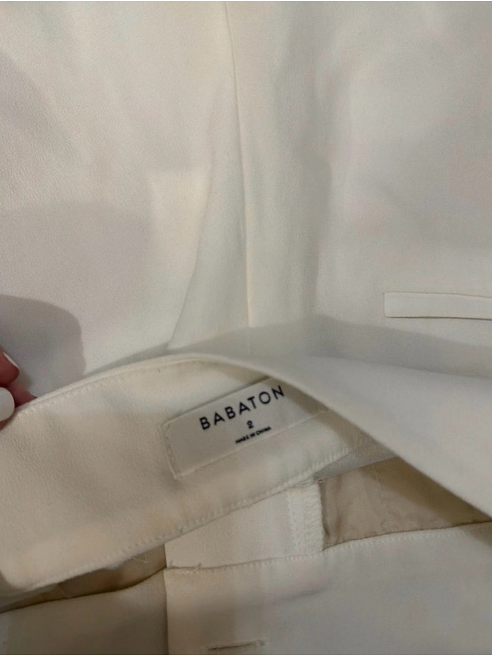 Aritzia Babaton Cream Skort size 2 - Picture 4 of 4